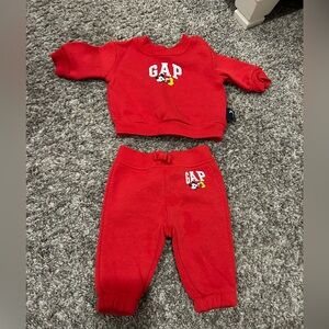 LIKE NEW! GAP BABY DISNEY RED MICKEY MOUSE SWEAT OUTFIT. SIZE 0-3 MONTHS